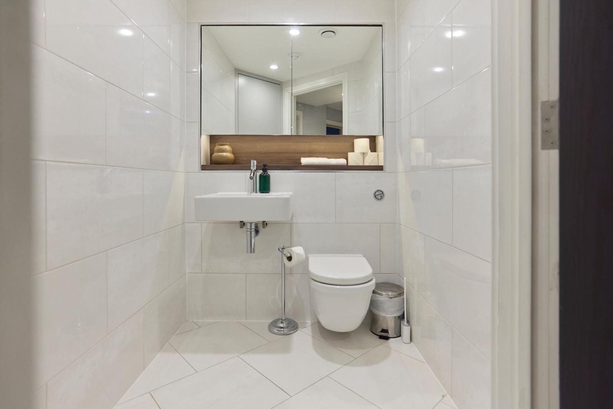The Westbourne Park Place - Elegant 3bdr Flat * Londra