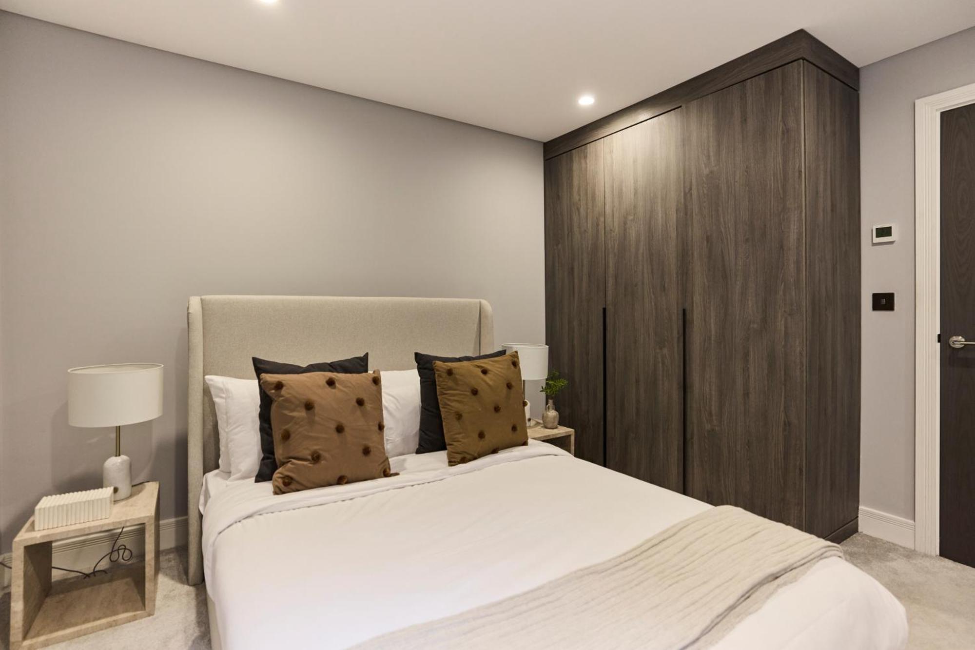 The Westbourne Park Place - Elegant 3bdr Flat Londra