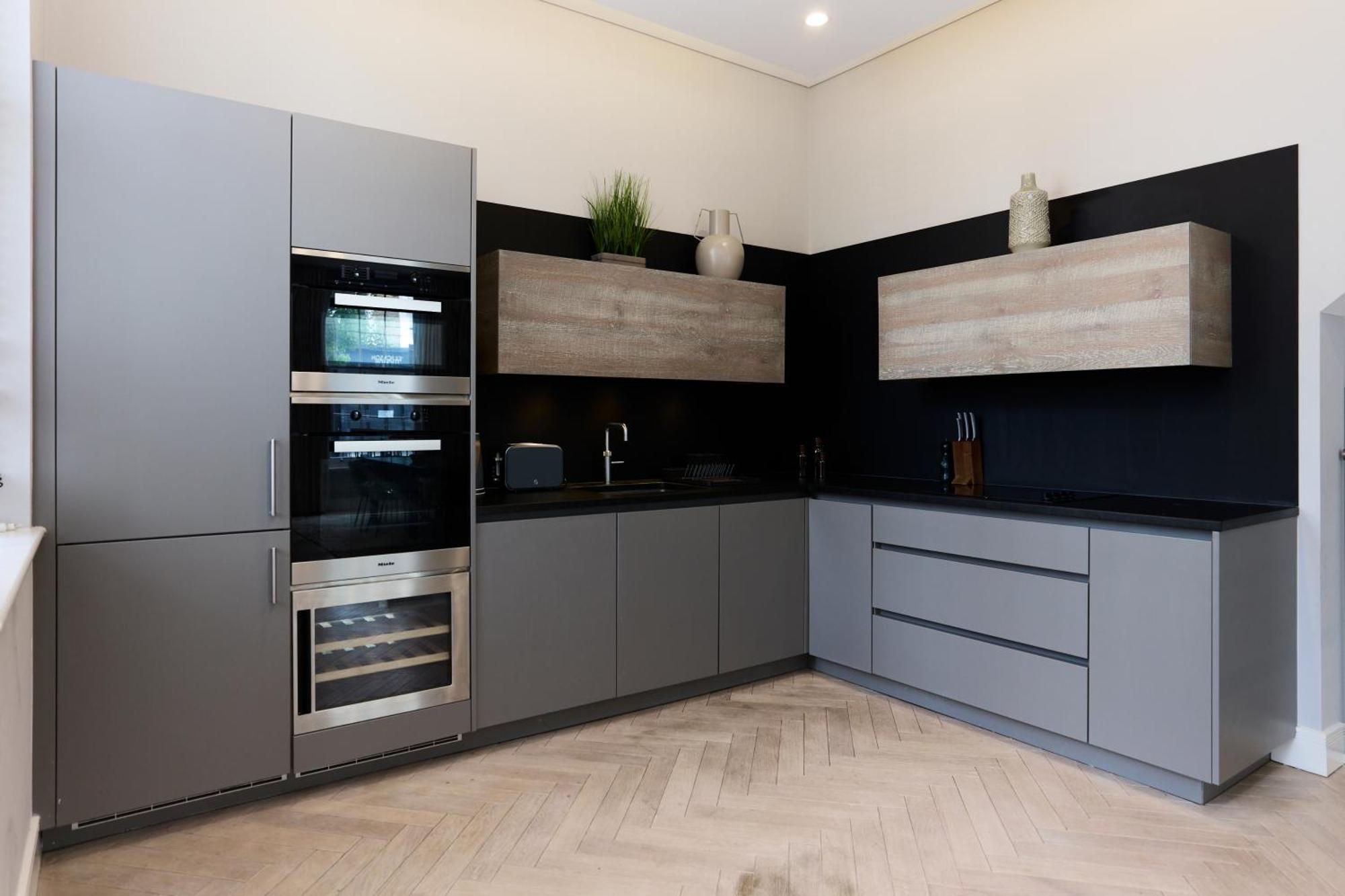 The Westbourne Park Place - Elegant 3bdr Flat * Londra